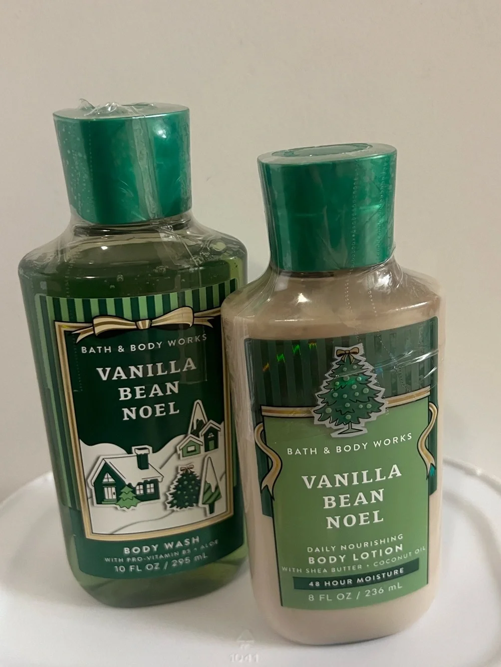 Bath & Body Works Vanilla Bean Noel Duo in Green